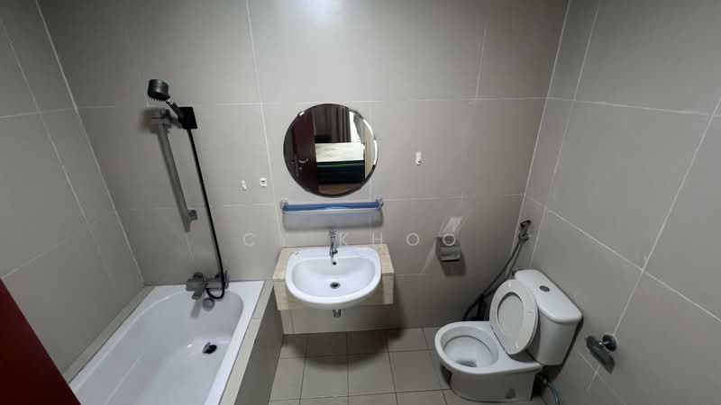Servis Apartment untuk Disewa di 231 TR Serviced Suite - CY Khoo - Bathroom - PropertyGuru.com.my