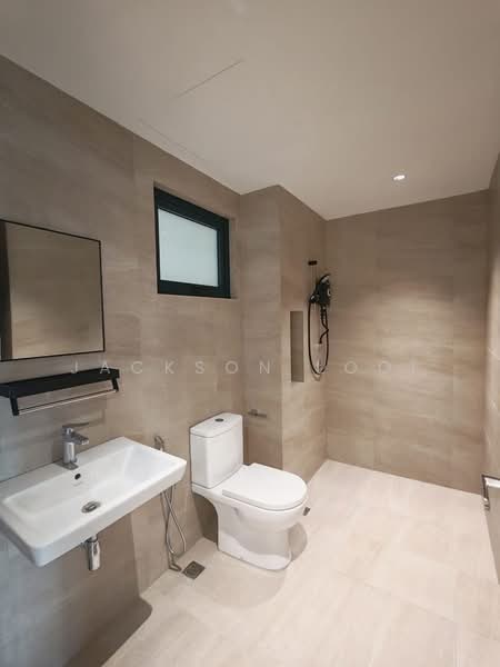 Servis Apartment untuk Disewa di SWNK Houze @ BBCC - Jackson Looi - Bathroom - PropertyGuru.com.my