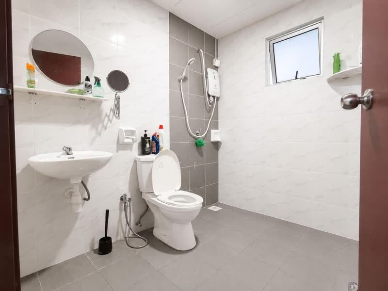 Apartment for Sale at Larai Apartment Presint 6 @ Putrajaya - Izzati Mat - Bathroom - PropertyGuru.com.my