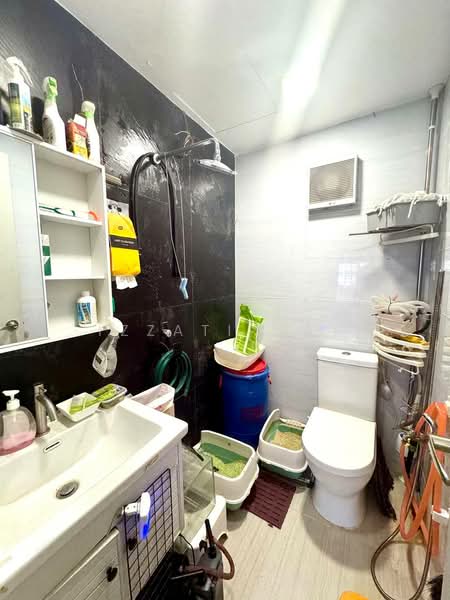 Condominium for Sale at Bayu Tasik 1 - Izzati Mat - Bathroom - PropertyGuru.com.my