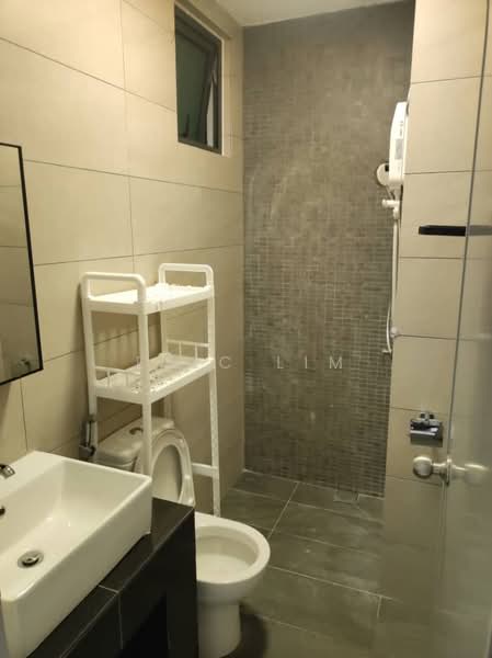 Pangsapuri untuk Disewa di D7 (D'Seven Lagoon Perdana) - Eric Lim - Bathroom - PropertyGuru.com.my