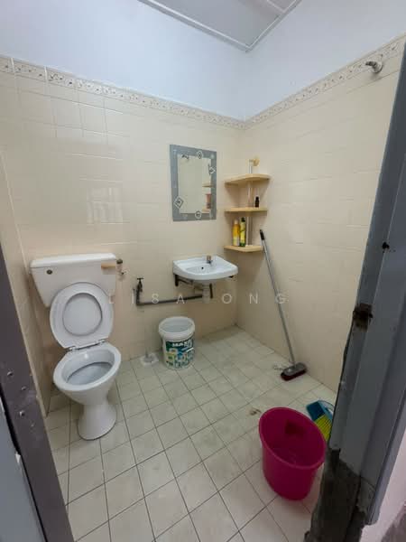 2-storey Terraced House for Sale in Segambut (Kuala Lumpur) - Lisa Ong - Bathroom - PropertyGuru.com.my