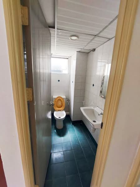 Condominium for Rent at N-Park Condominium - Jerry Tan - Bathroom - PropertyGuru.com.my