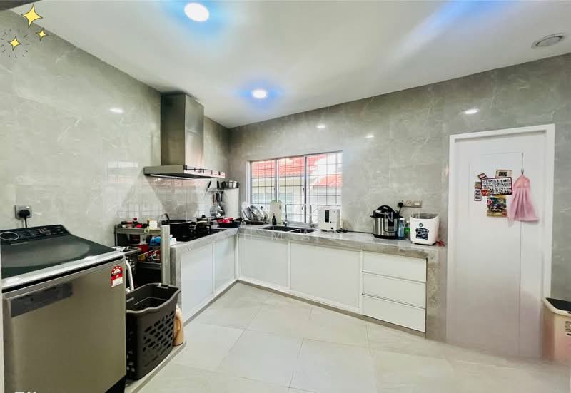 Terraced House for Sale in Kota Kemuning (Shah Alam) - Jaleela Banu Ahmad - Kitchen - PropertyGuru.com.my