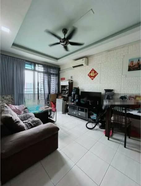Servis Apartment untuk Dijual di Kipark Apartment - Yvonne Lim - Living Room - PropertyGuru.com.my