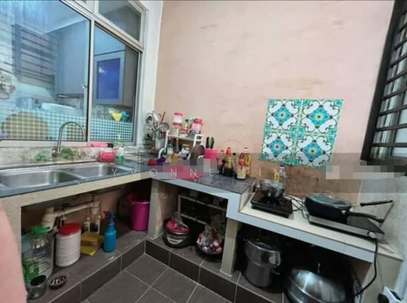 Servis Apartment untuk Dijual di Kipark Apartment - Yvonne Lim - Kitchen - PropertyGuru.com.my