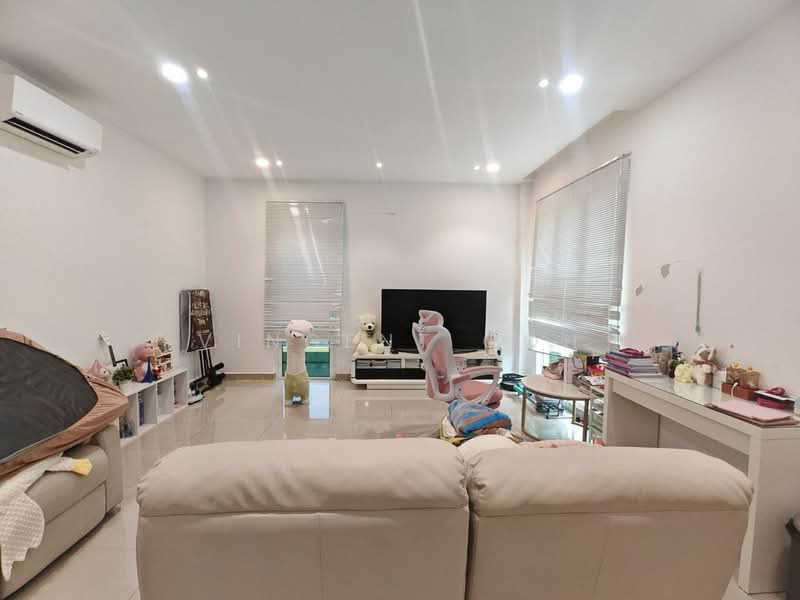 Semi-Detached House for Sale in Klang (Selangor) - Vincent Goh - Living Room - PropertyGuru.com.my