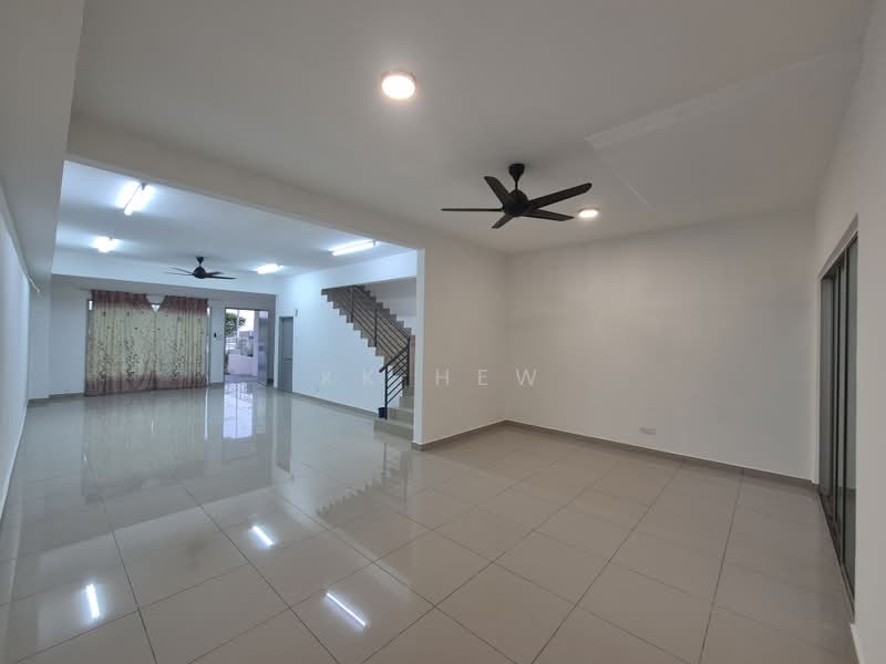 Rumah Teres untuk Disewa di Taman Semenyih Mewah (Semenyih) - KK HEW - Living Room - PropertyGuru.com.my