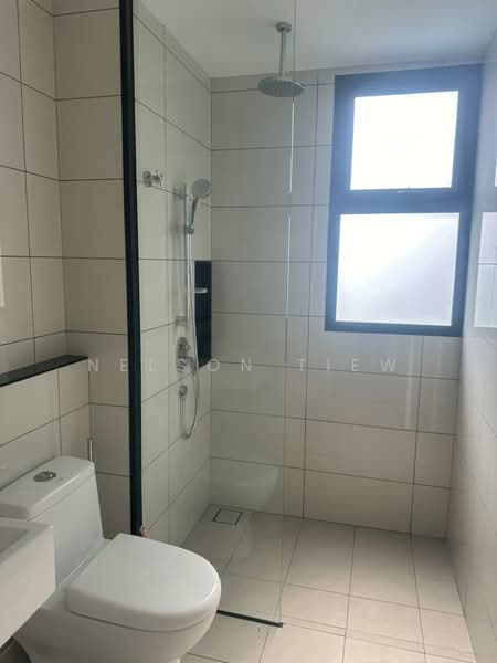 Servis Apartment untuk Disewa di Duta Park Residences - Nelson Tiew - Bathroom - PropertyGuru.com.my