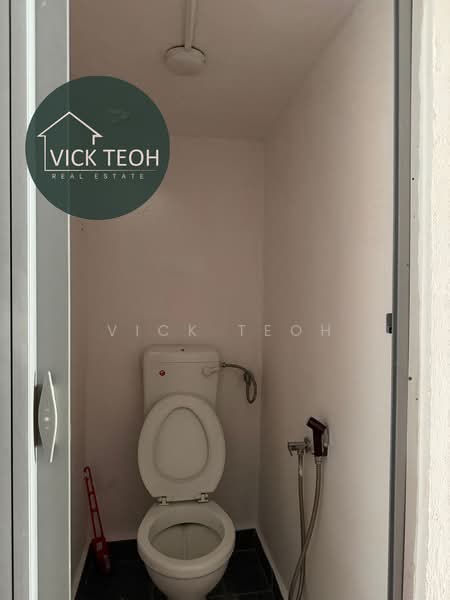 Shop / Office for Rent in George Town (Penang) - Vick Teoh - Bathroom - PropertyGuru.com.my