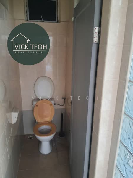 Office for Rent in Air Hitam (Ayer Itam) - Vick Teoh - Bathroom - PropertyGuru.com.my