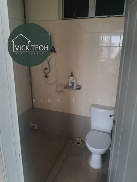 Office for Rent in Air Hitam (Ayer Itam) - Vick Teoh - Bathroom - PropertyGuru.com.my
