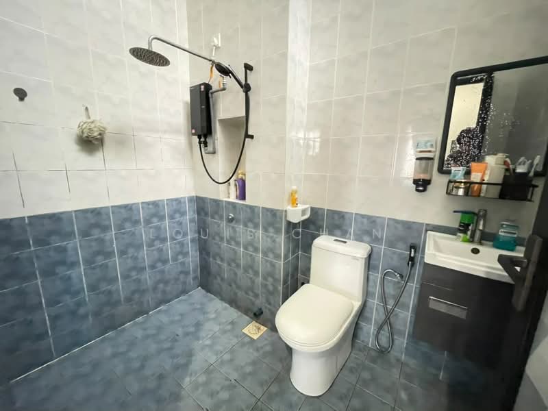 Semi-Detached House for Sale in Taman Aman Perdana (Kapar) - Louis Chan - Bathroom - PropertyGuru.com.my