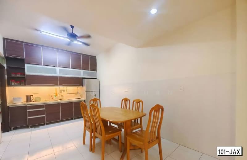 Semi-Detached House for Sale in Taman Aman Perdana (Kapar) - Louis Chan - Kitchen - PropertyGuru.com.my