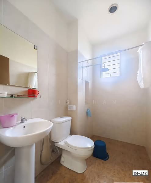 Semi-Detached House for Sale in Taman Aman Perdana (Kapar) - Louis Chan - Bathroom - PropertyGuru.com.my
