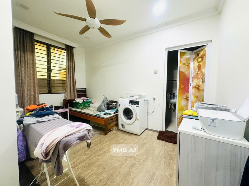 Bungalow for Sale in Taman Aman Perdana (Kapar) - Louis Chan - Bedroom - PropertyGuru.com.my