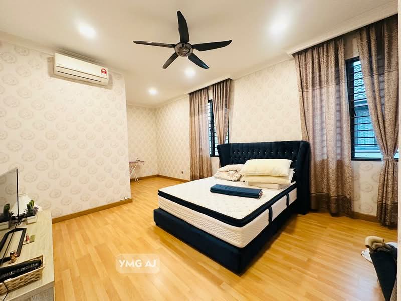 Bungalow for Sale in Taman Aman Perdana (Kapar) - Louis Chan - Bedroom - PropertyGuru.com.my