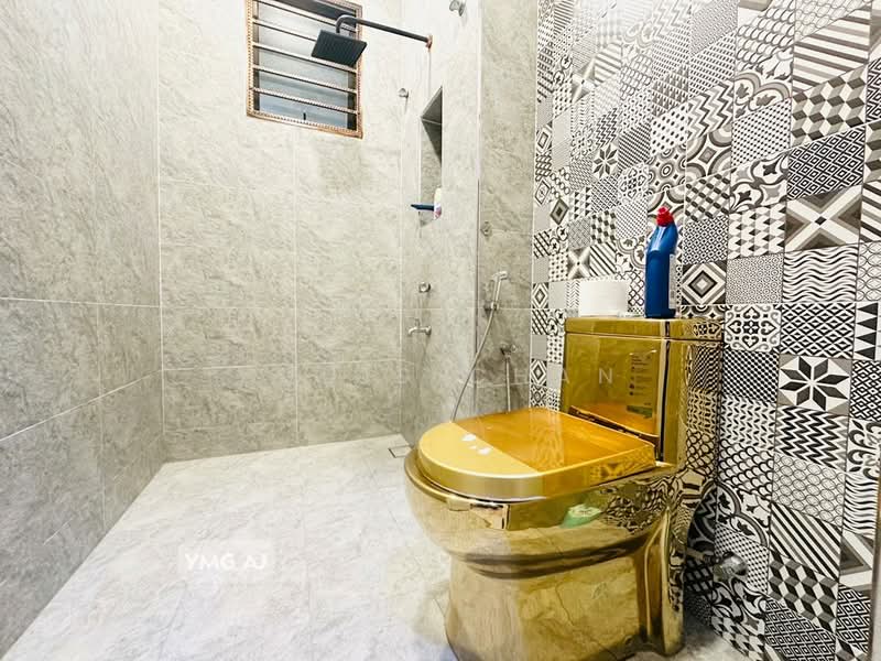 Bungalow for Sale in Taman Aman Perdana (Kapar) - Louis Chan - Bathroom - PropertyGuru.com.my