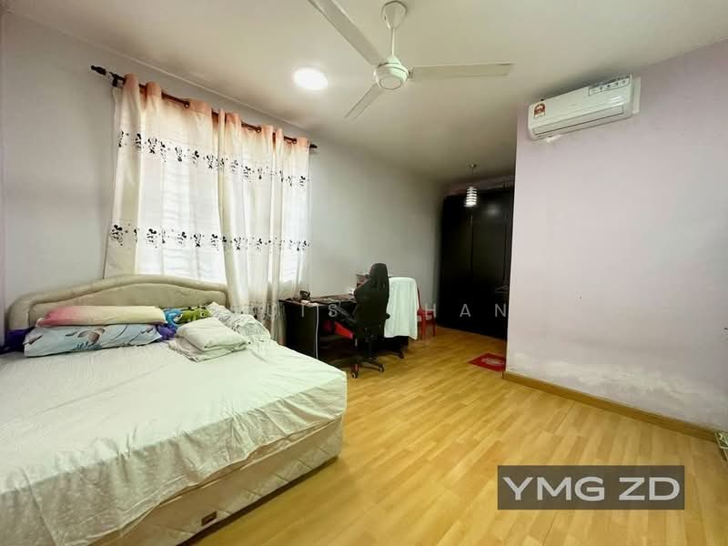 Bungalow for Sale in Taman Aman Perdana (Kapar) - Louis Chan - Bedroom - PropertyGuru.com.my