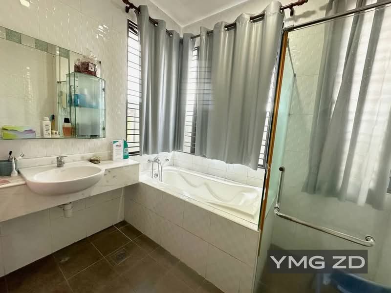 Bungalow for Sale in Taman Aman Perdana (Kapar) - Louis Chan - Bathroom - PropertyGuru.com.my
