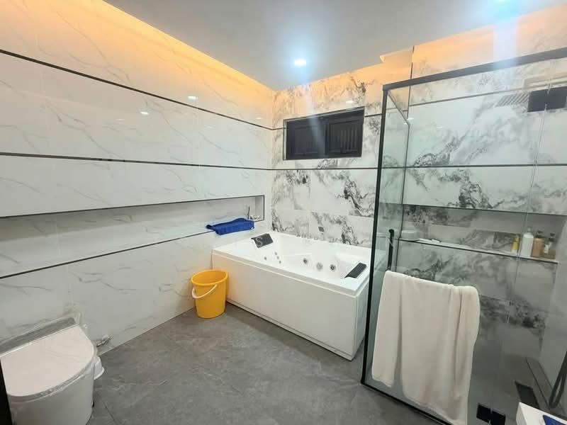 Bungalow for Sale in Taman Aman Perdana (Kapar) - Louis Chan - Bathroom - PropertyGuru.com.my