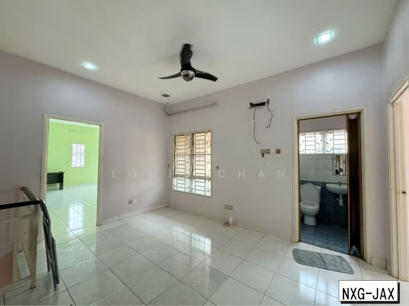 Semi-Detached House for Sale in Taman Aman Perdana (Kapar) - Louis Chan - Living Room - PropertyGuru.com.my