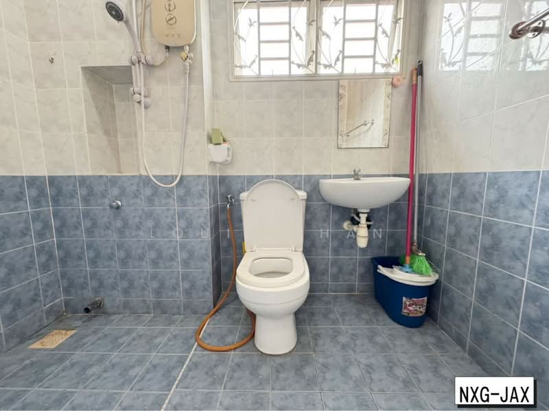 Semi-Detached House for Sale in Taman Aman Perdana (Kapar) - Louis Chan - Bathroom - PropertyGuru.com.my