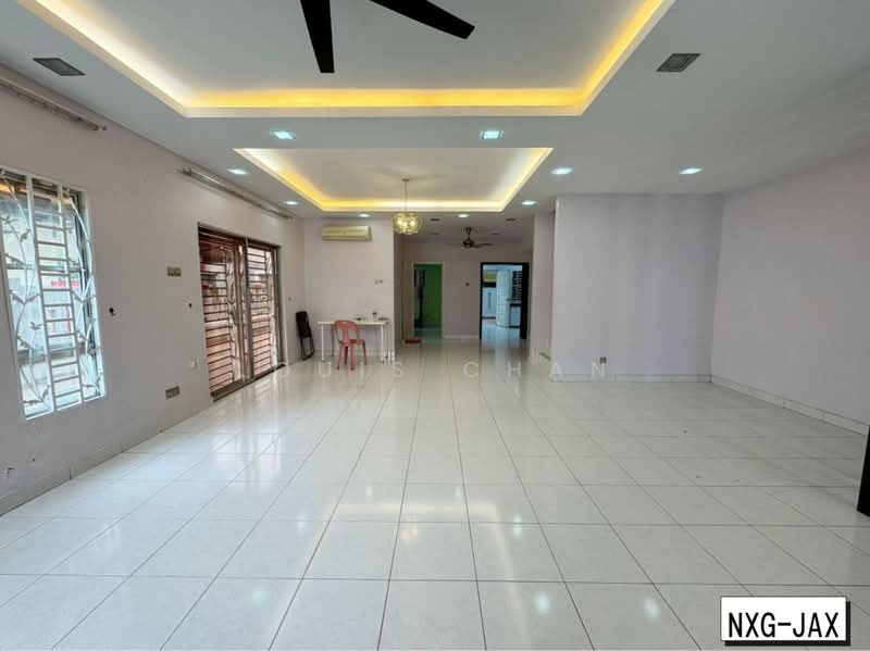 Semi-Detached House for Sale in Taman Aman Perdana (Kapar) - Louis Chan - Living Room - PropertyGuru.com.my