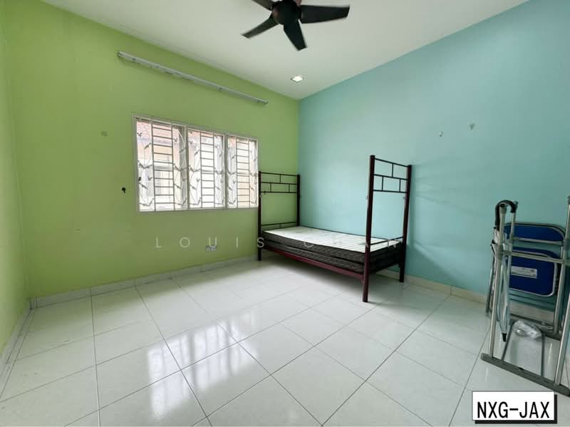 Semi-Detached House for Sale in Taman Aman Perdana (Kapar) - Louis Chan - Bedroom - PropertyGuru.com.my