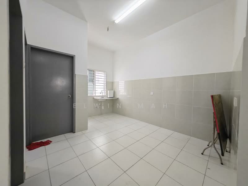 Rumah Teres 2 Tingkat untuk Dijual di Taman Sari Alamanda (Serendah) - Elwin Mah - Kitchen - PropertyGuru.com.my