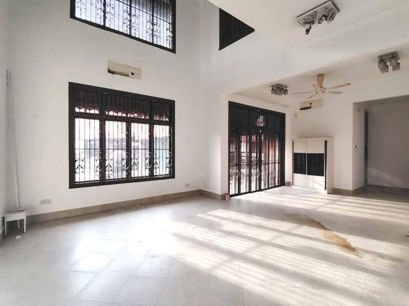 Bungalow for Sale in Seksyen 27 (Shah Alam) - Jason Ooi - Living Room - PropertyGuru.com.my