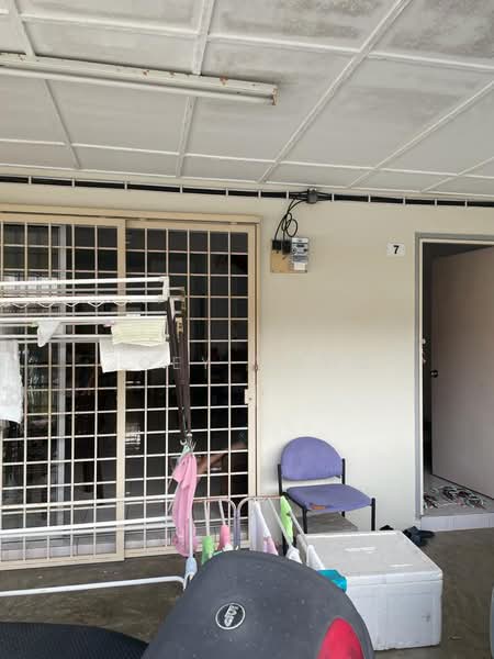 Rumah Teres untuk Dijual di Taman Pinggiran Putra (Seri Kembangan) - Joey Wong - Exterior - PropertyGuru.com.my