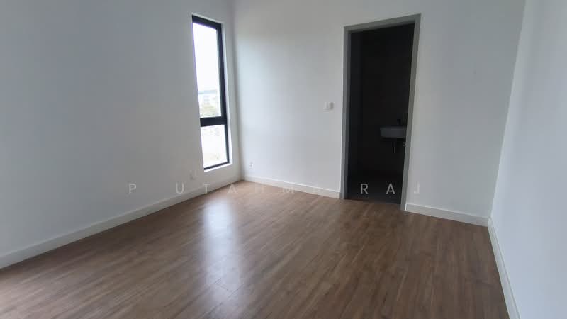 Semi-Detached House for Sale in Bandar Tropicana Aman (Telok Panglima Garang) - P Utahma Raj - PropertyGuru.com.my