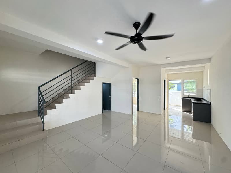 2-storey Terraced House for Rent in Cybersouth (Dengkil) - Ahmad Faiz - Living Room - PropertyGuru.com.my