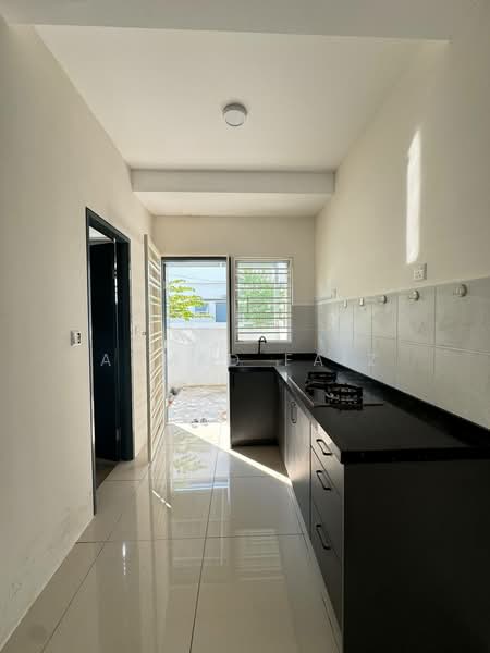 2-storey Terraced House for Rent in Cybersouth (Dengkil) - Ahmad Faiz - Kitchen - PropertyGuru.com.my