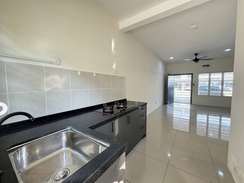 2-storey Terraced House for Rent in Cybersouth (Dengkil) - Ahmad Faiz - Kitchen - PropertyGuru.com.my