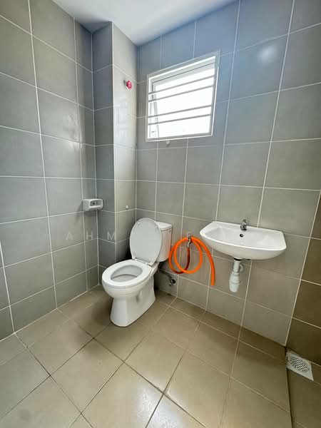 2-storey Terraced House for Rent in Cybersouth (Dengkil) - Ahmad Faiz - Bathroom - PropertyGuru.com.my