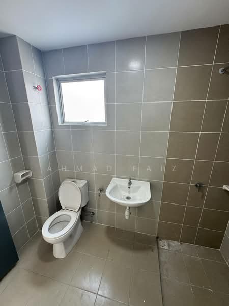 2-storey Terraced House for Rent in Cybersouth (Dengkil) - Ahmad Faiz - Bathroom - PropertyGuru.com.my