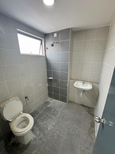 2-storey Terraced House for Rent in Cybersouth (Dengkil) - Ahmad Faiz - Bathroom - PropertyGuru.com.my