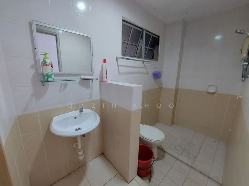 Condominium for Rent at Bercham Prima (Ipoh Kiara) - Qazin Khoo - Bathroom - PropertyGuru.com.my