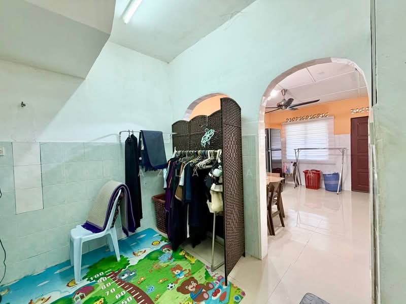 2-storey Terraced House for Sale in Bandar Puncak Alam (Puncak Alam) - Wan Azlan Ahmad - PropertyGuru.com.my