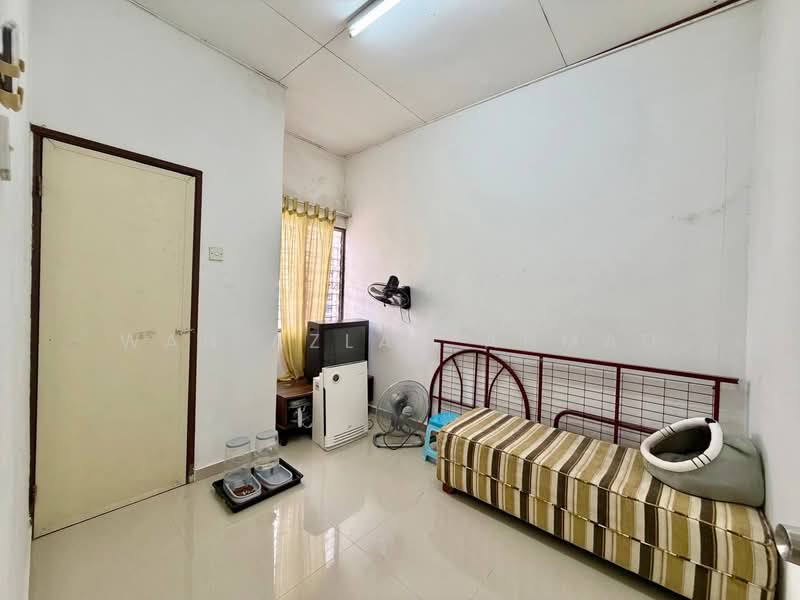 2-storey Terraced House for Sale in Bandar Puncak Alam (Puncak Alam) - Wan Azlan Ahmad - PropertyGuru.com.my