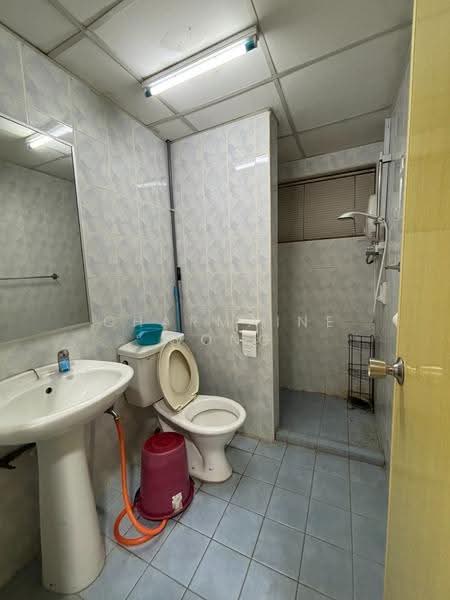 Kondominium untuk Disewa di Sang Suria - Charmaine Wong - Bathroom - PropertyGuru.com.my