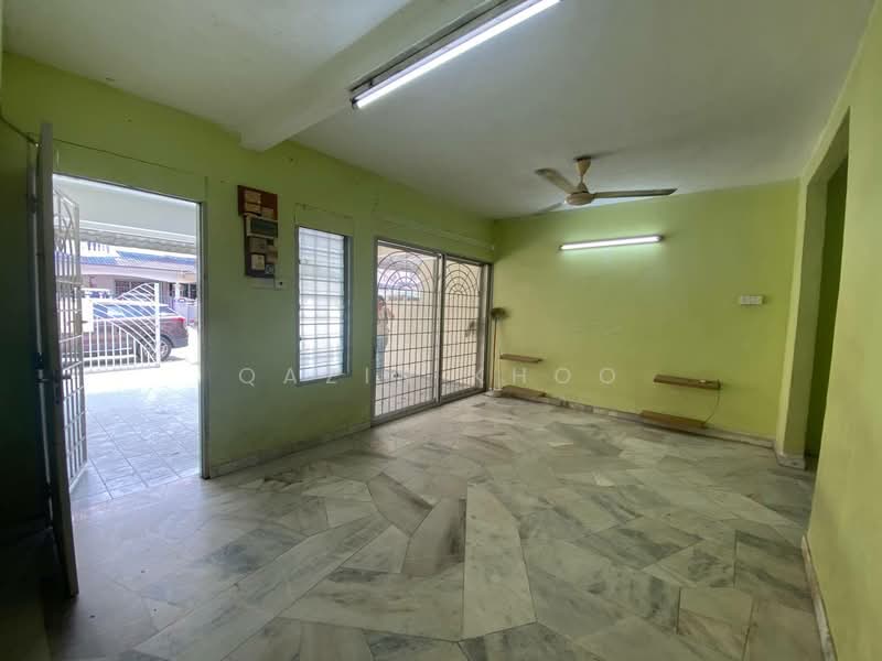 2-storey Terraced House for Sale in Bercham (Ipoh) - Qazin Khoo - Living Room - PropertyGuru.com.my