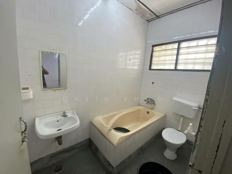 2-storey Terraced House for Sale in Bercham (Ipoh) - Qazin Khoo - Bathroom - PropertyGuru.com.my