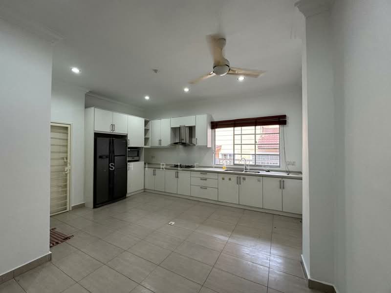 Rumah Teres 2 Tingkat untuk Disewa di Ara Damansara (Selangor) - Shirley Ng - Kitchen - PropertyGuru.com.my