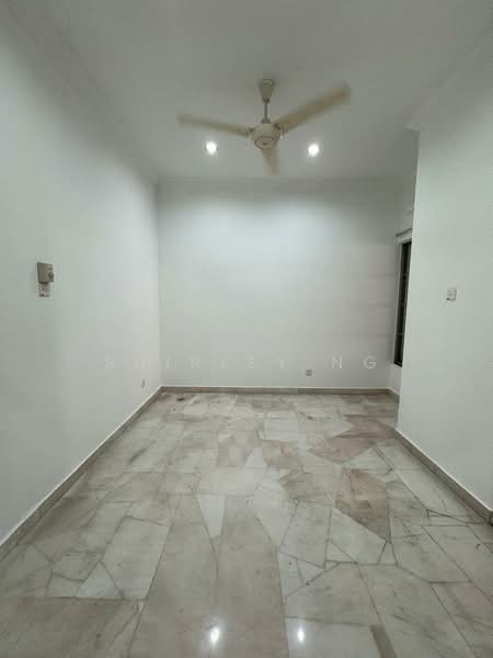 Rumah Teres 2 Tingkat untuk Disewa di Ara Damansara (Selangor) - Shirley Ng - Living Room - PropertyGuru.com.my