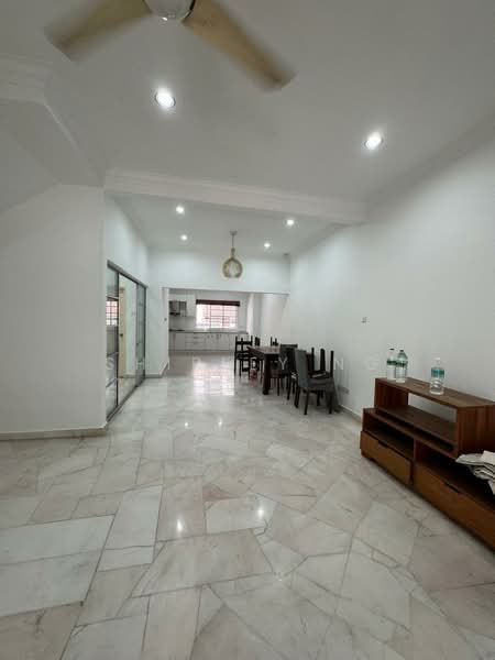 Rumah Teres 2 Tingkat untuk Disewa di Ara Damansara (Selangor) - Shirley Ng - Living Room - PropertyGuru.com.my