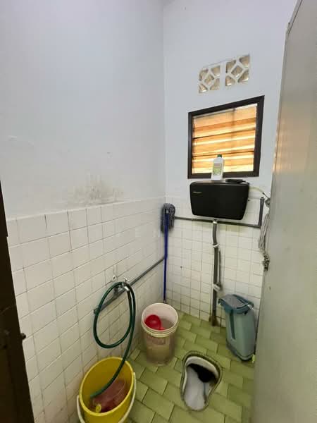 2-storey Terraced House for Sale in Taman Petaling (Kepong) - Alven Lim - Bathroom - PropertyGuru.com.my