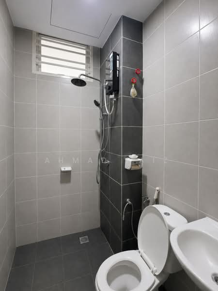 Townhouse for Rent in Dengkil (Selangor) - Ahmad Faiz - Bathroom - PropertyGuru.com.my
